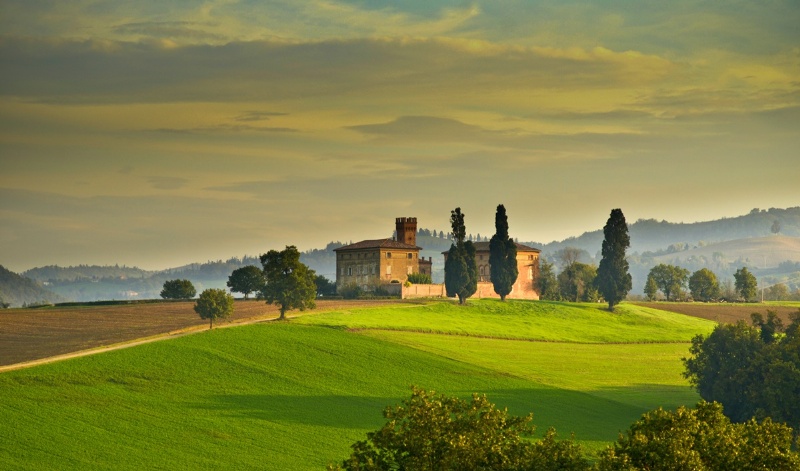 Cosa vedere lungo la Via Emilia: le tappe per un viaggio unico